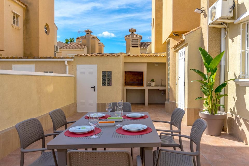 Villa Reformada en Residencial Orihuela Costa Villa in Vega Baja del Segura