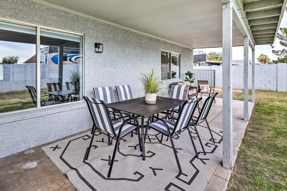 Group Getaway in Glendale < 1 Mi to Westgate! House in Glendale