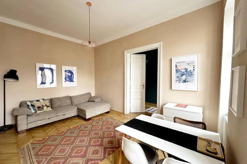 Living room, Photo of the whole room, Seating area, Dining area