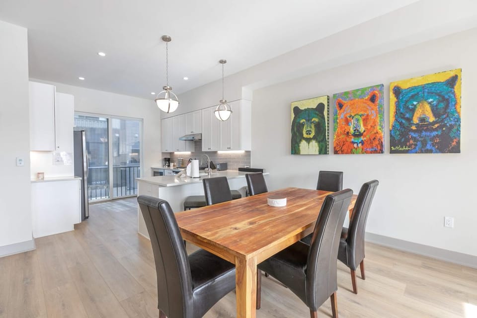 Fourth Street Crossing Royal Townhome: Rooftop Hot Tub Apartment in Silverthorne