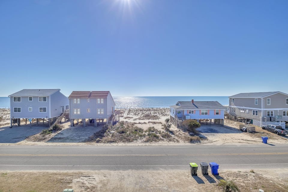 Life Is Good House in Oak Island