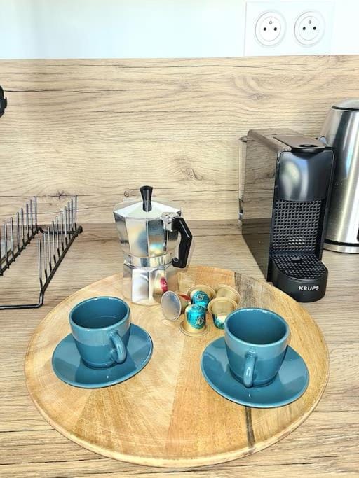 Coffee/tea facilities, Kitchen or kitchenette