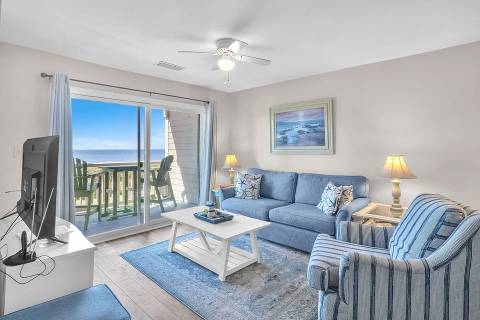 Flip Flop Fantasy by Oak Island Accommodations Apartment in Caswell Beach