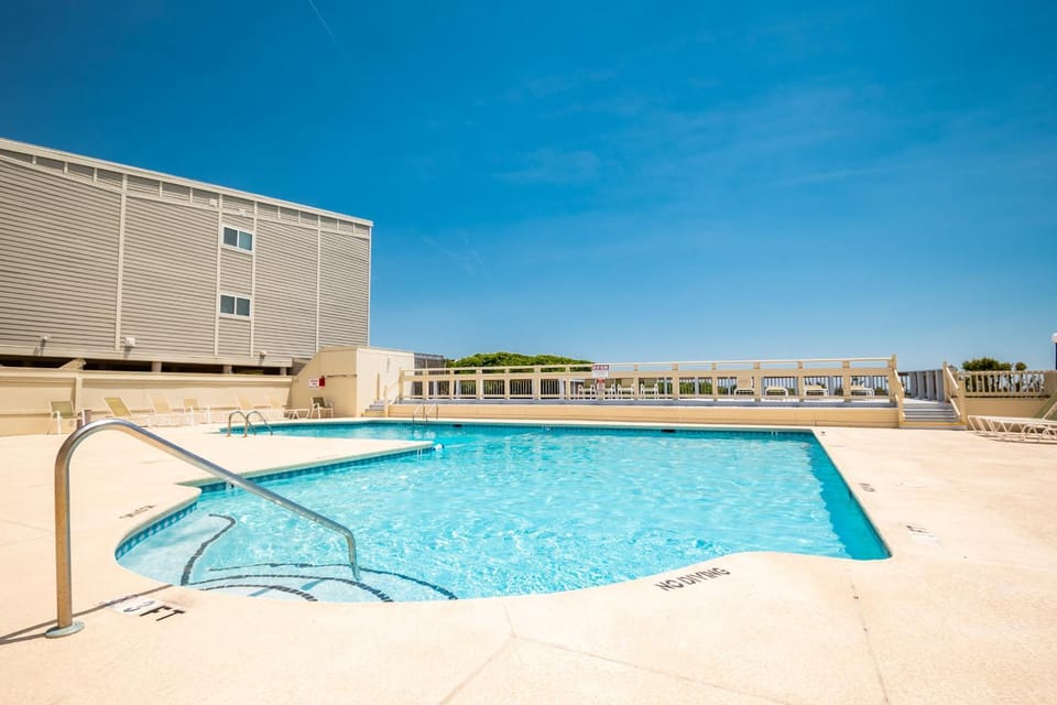 Flip Flop Fantasy by Oak Island Accommodations Apartment in Caswell Beach
