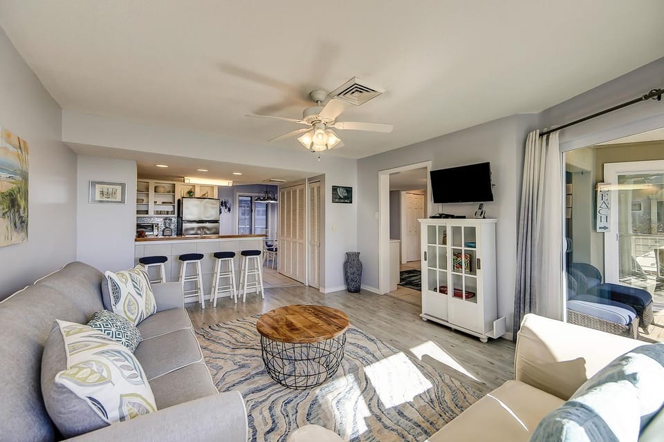 Port O' Call D-103 House in Wild Dunes