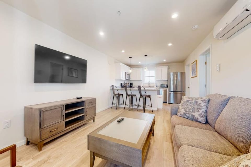 Rehoboth Beach House --- 20494 Coastal Highway Unit #9 Apartment in Rehoboth Beach