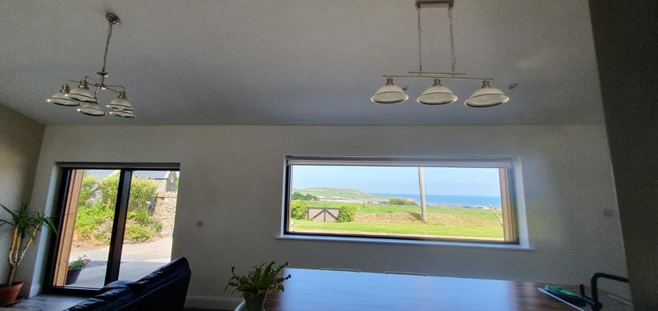 Seating area, Dining area, Sea view