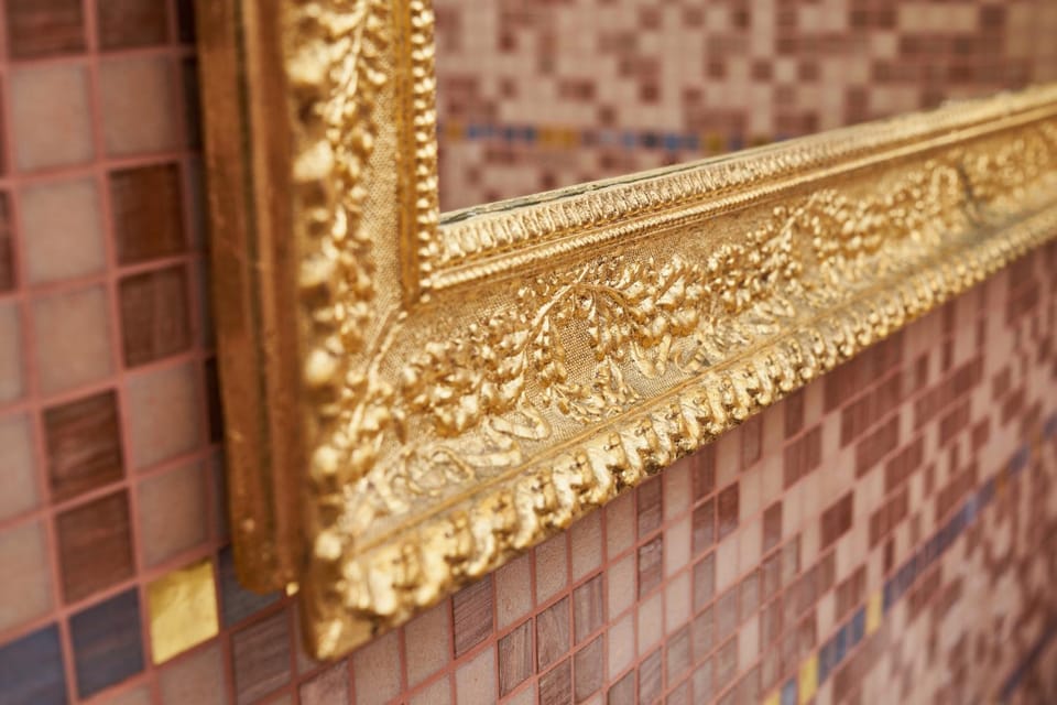 Bathroom, Decorative detail