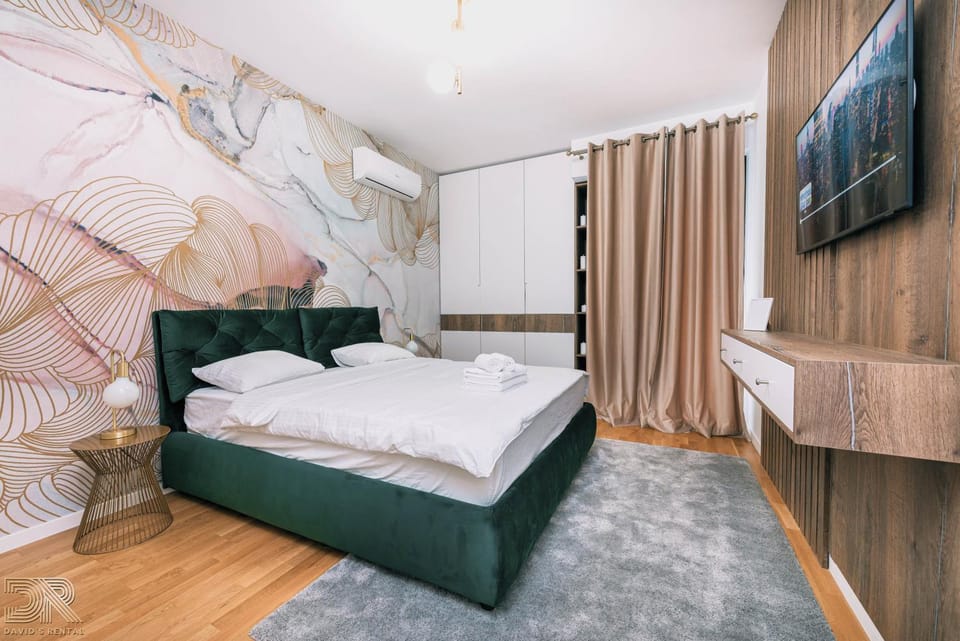 Bed, TV and multimedia, Photo of the whole room, Bedroom, wardrobe