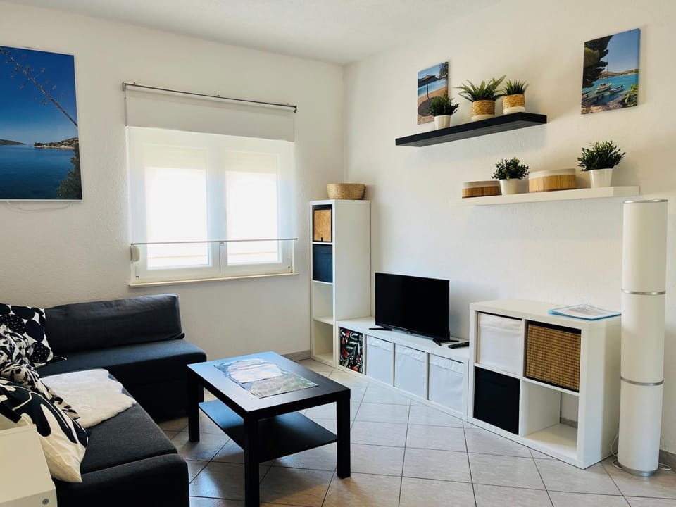 Living room, Photo of the whole room