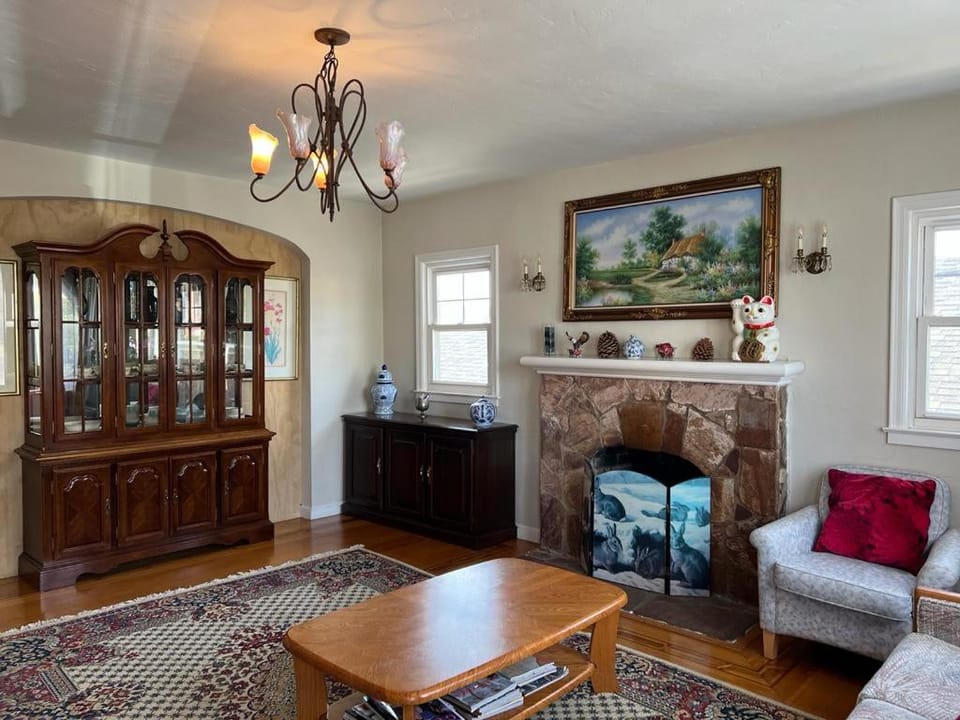 Cozy Affordable Private Rooms near Grand Ave Miller Apartment in Daly City