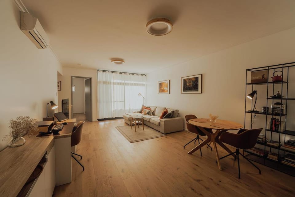 Living room, Photo of the whole room