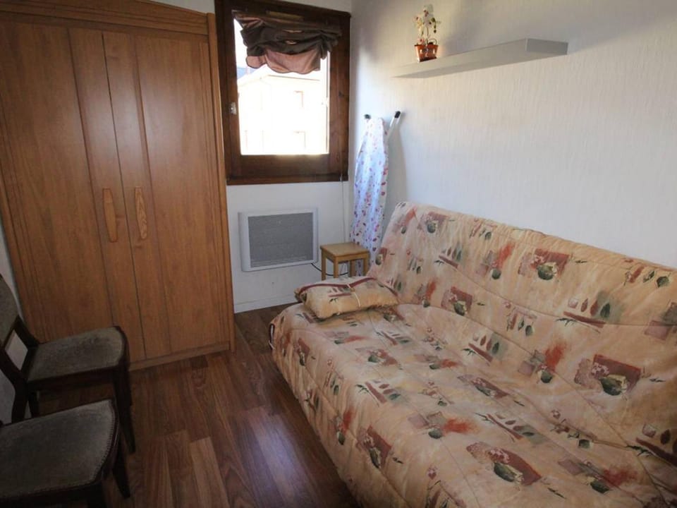 Luchon T3 balcon sud, parking, petits animaux admis - FR-1-313-220 Apartment in Catalonia