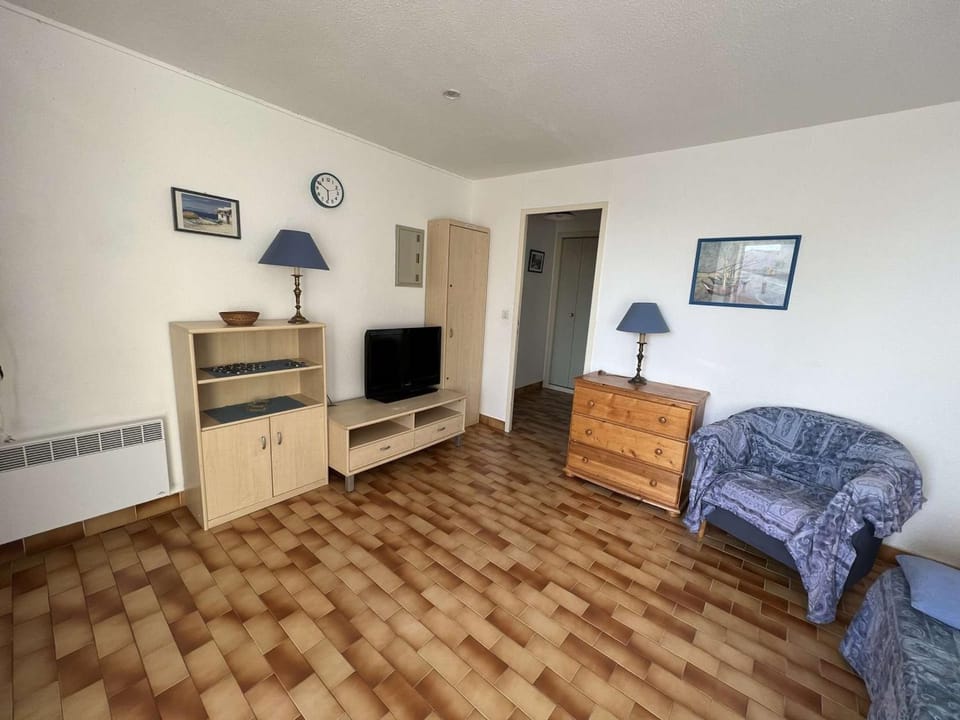 T2 Cabine avec Parking, Vue Jardin et Canal, Ascenseur, Lave-linge - FR-1-702-40 Cabin in Agde