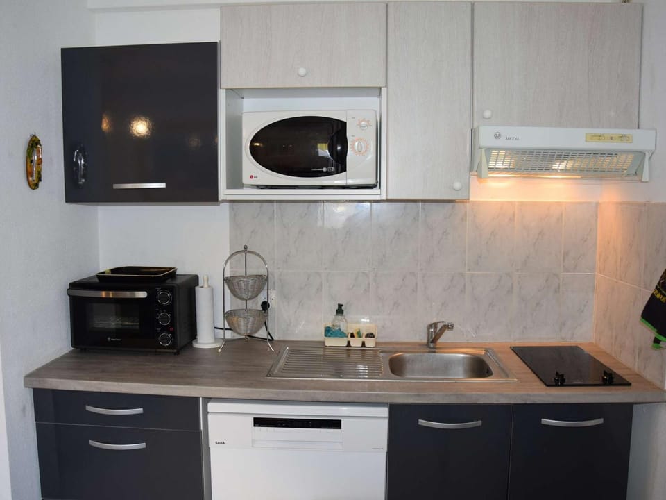 Maison de vacances climatisée avec terrasse, parking privé, proche plage et commerces - FR-1-387-190 Apartment in Marseillan