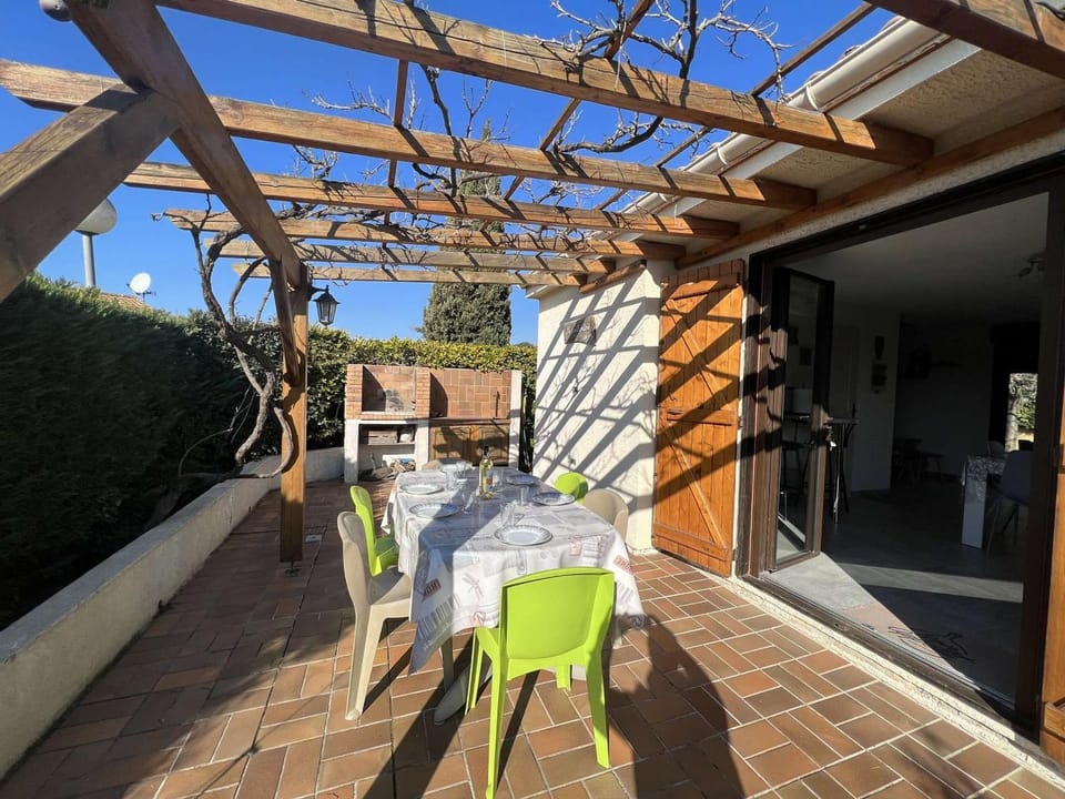 Pavillon avec Jardin, Piscine, Tennis – 7 Pers, 3 Pièces, Proche Plage et Commerces - FR-1-701-52 Apartment in Occitanie