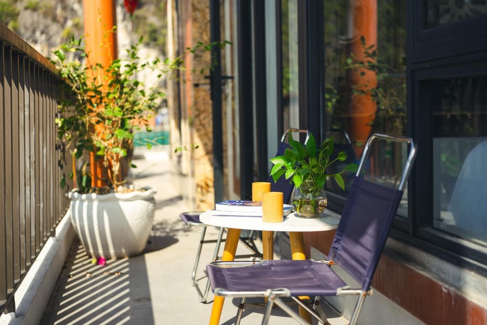 Patio, Balcony/Terrace, Seating area