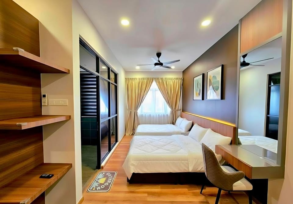 Bed, TV and multimedia, Photo of the whole room, Bedroom, wardrobe, air conditioner