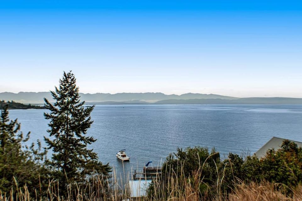 Juniper Bay Getaway Apartment in Flathead Lake