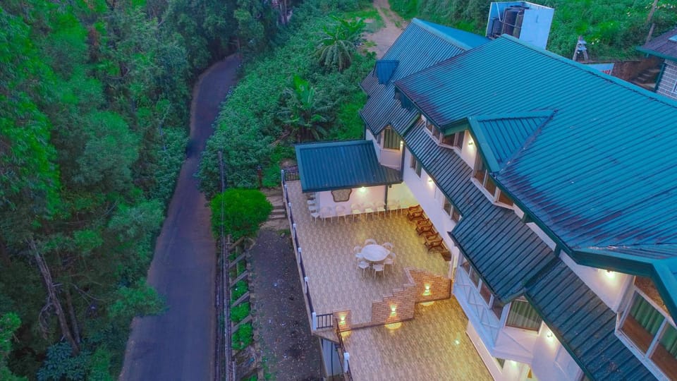 Property building, Day, Bird's eye view