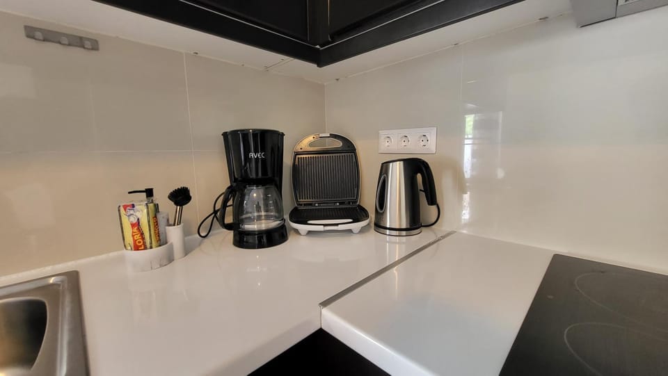 Coffee/tea facilities, Kitchen or kitchenette, toaster