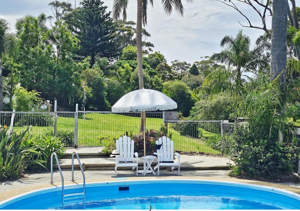 Garden, Garden view, Swimming pool, sunbed