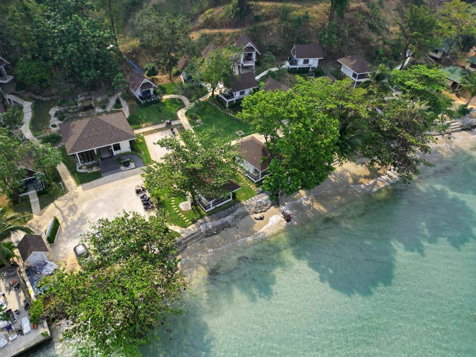 Property building, Natural landscape, Bird's eye view, Sea view