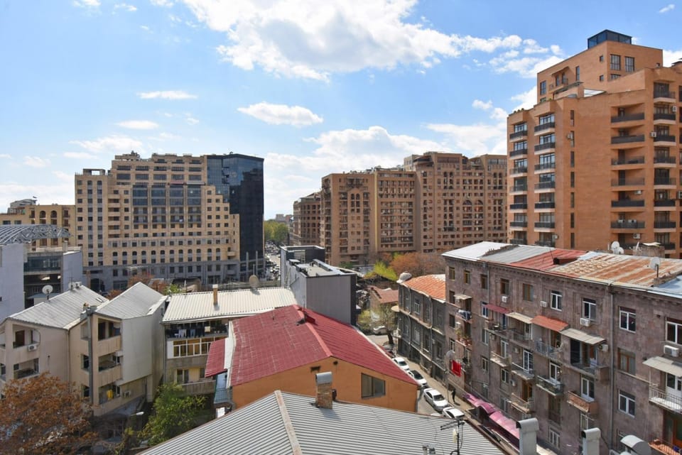 Teryan street, 3 bedrooms Luxury apartment TT777 Apartment in Yerevan