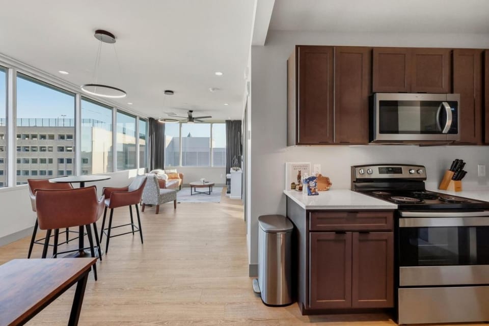 175 LEX - Walkable Downtown Lexington & Rupp Arena - Full Condos Apartment hotel in Lexington