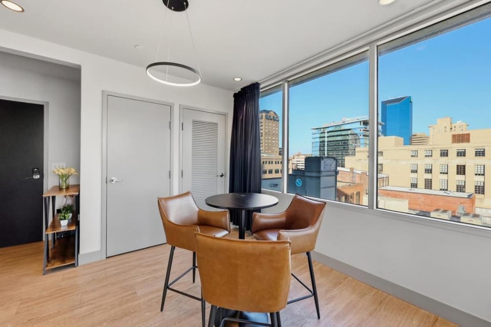175 LEX - Walkable Downtown Lexington & Rupp Arena - Full Condos Apartment hotel in Lexington