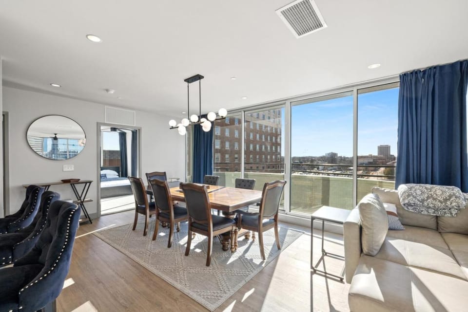 175 LEX - Walkable Downtown Lexington & Rupp Arena - Full Condos Apartment hotel in Lexington