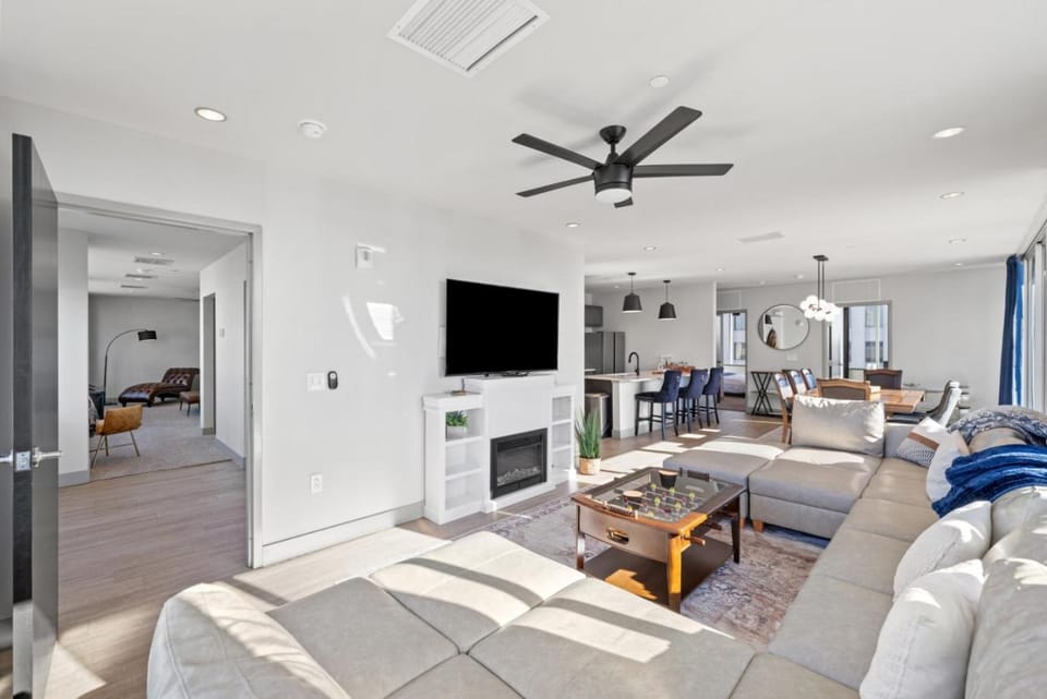 175 LEX - Walkable Downtown Lexington & Rupp Arena - Full Condos Apartment hotel in Lexington