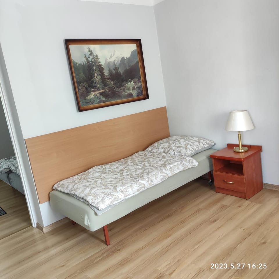 Apartament Pod Lipą Apartment in Lower Silesian Voivodeship