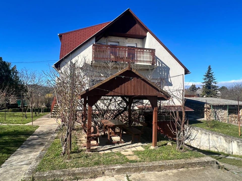 Property building, Garden