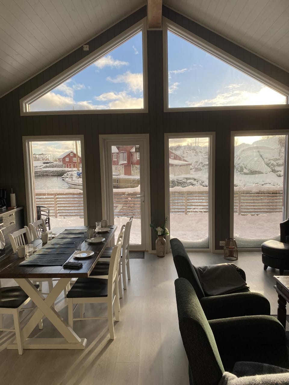 View (from property/room), Balcony/Terrace, Living room, Seating area, Dining area