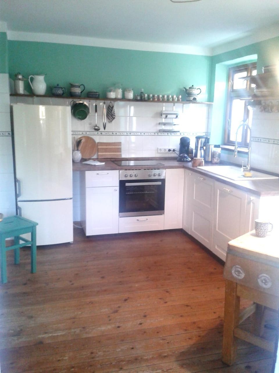 Kitchen or kitchenette, dishwasher, pet friendly, stove, toaster