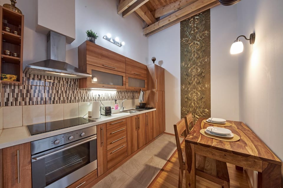 Kitchen or kitchenette, minibar, pet friendly, stove