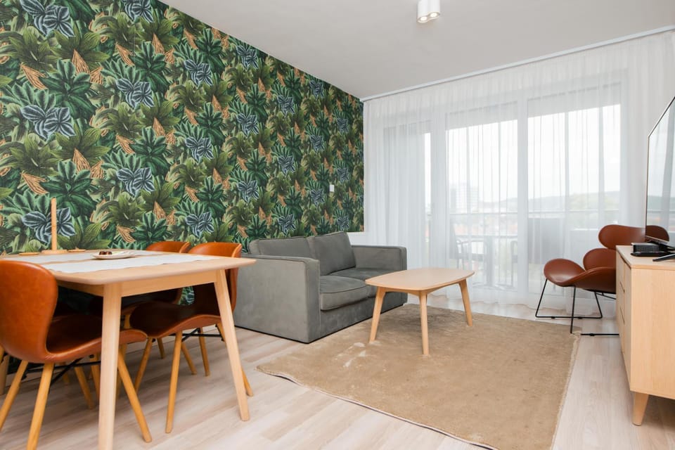 Communal lounge/ TV room, TV and multimedia, View (from property/room), Balcony/Terrace, Living room, Seating area, Dining area, internet
