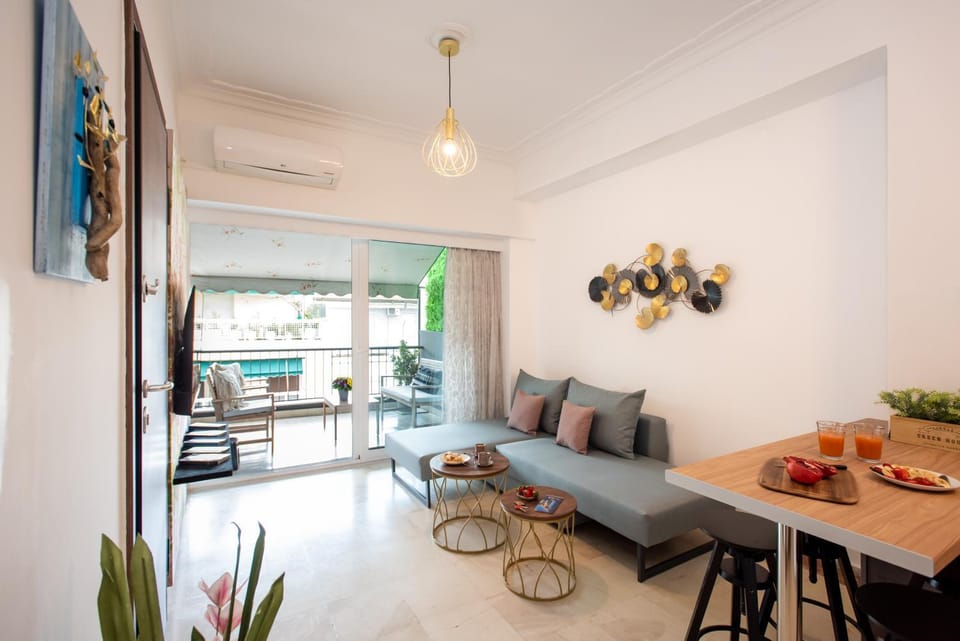 TV and multimedia, Living room, Dining area