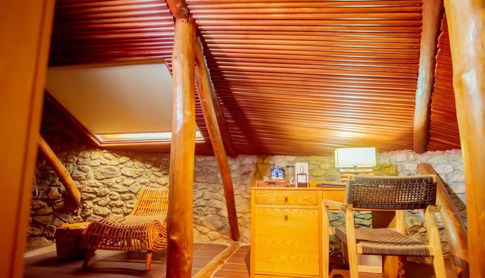TV and multimedia, Living room, Seating area, minibar