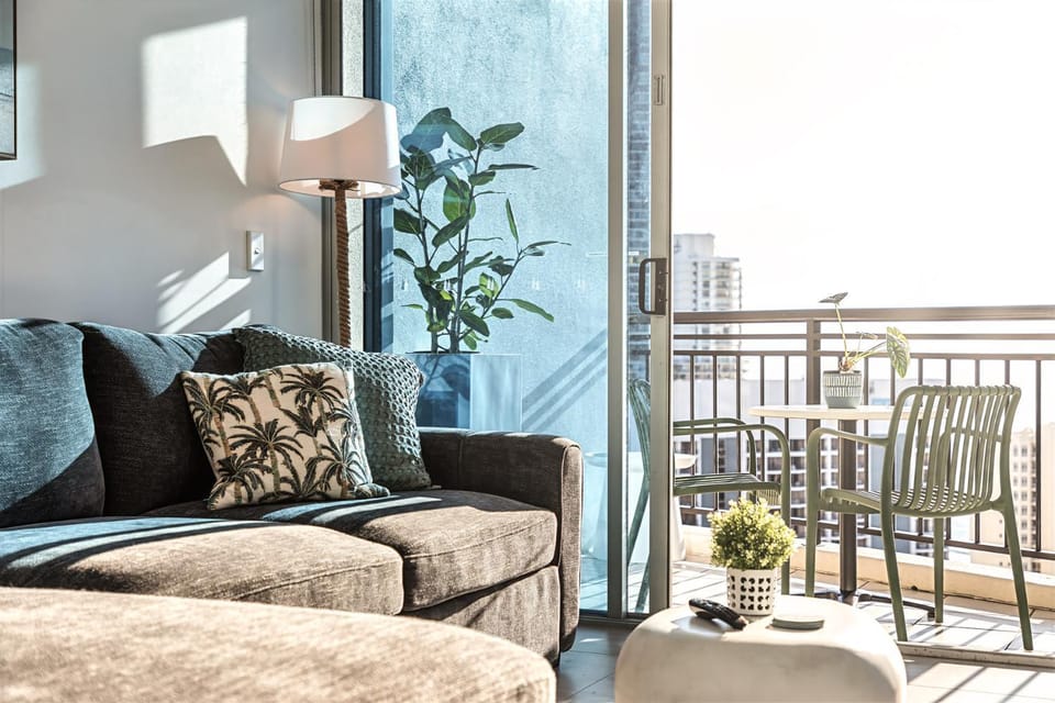 View (from property/room), Balcony/Terrace, Living room
