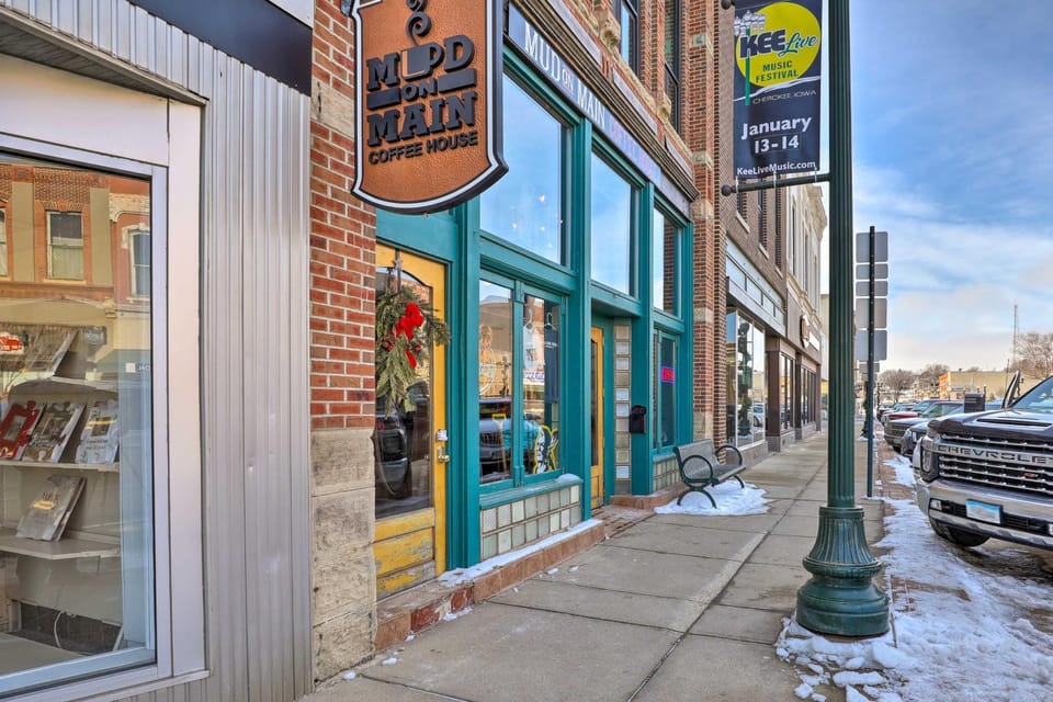 Cherokee Vacation Rental - On Main Street! Apartment in Iowa
