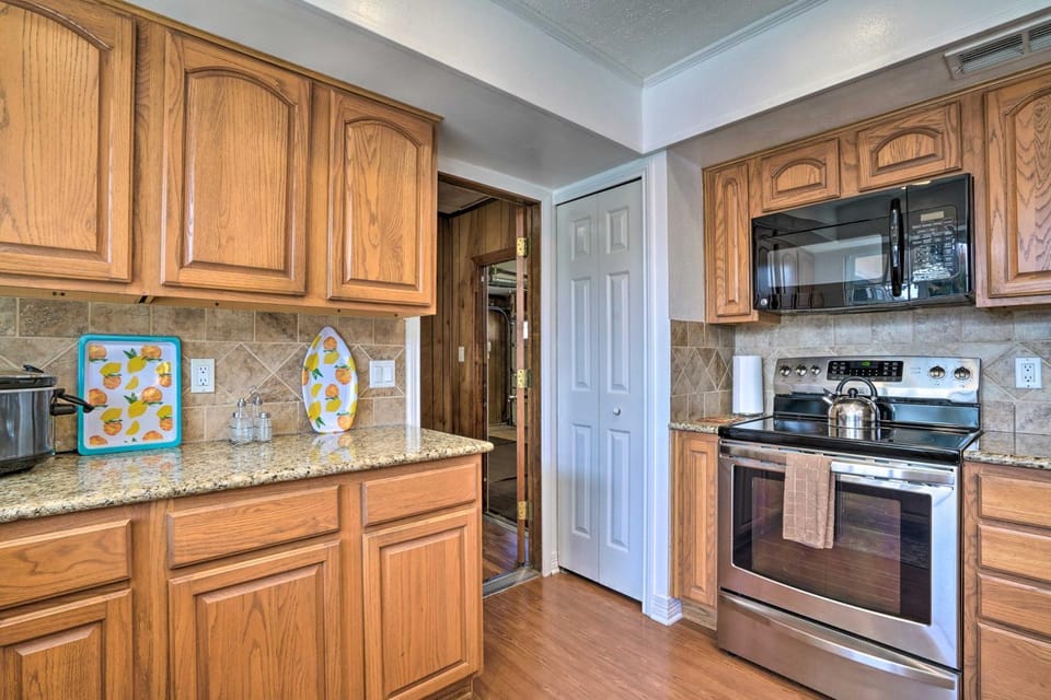 San Antonio Home w/ Pool, Near Lackland AFB! House in San Antonio