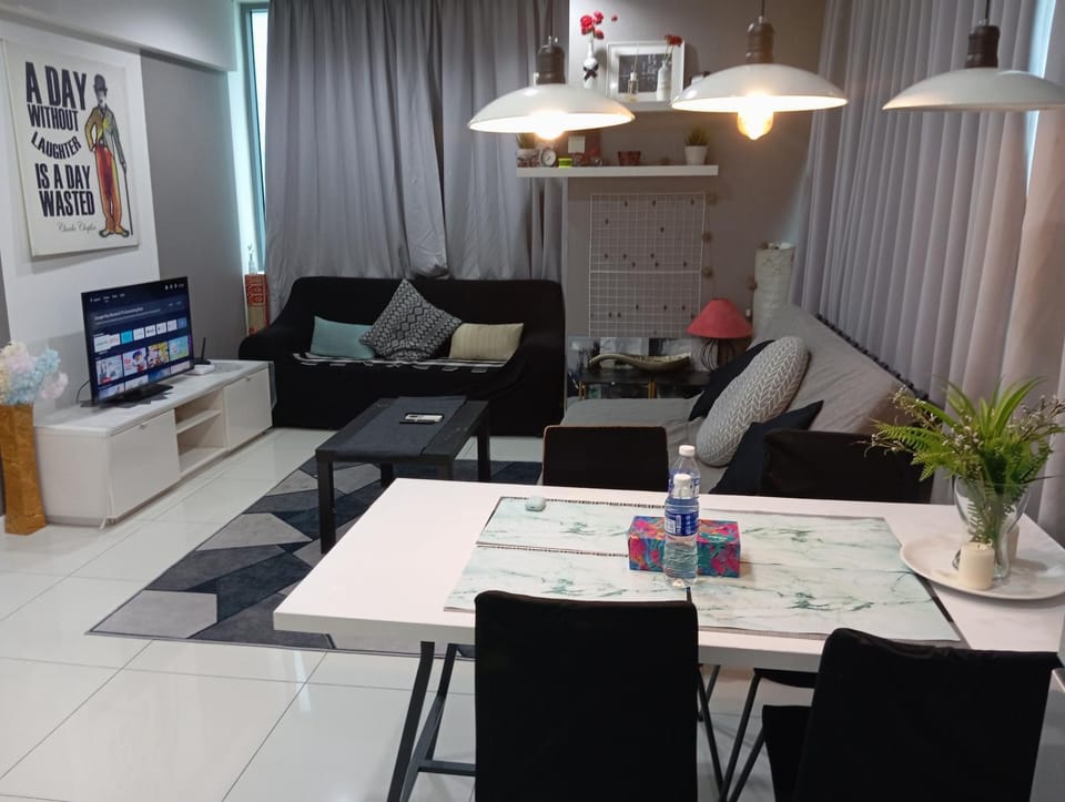 Communal lounge/ TV room, TV and multimedia, Living room, Seating area