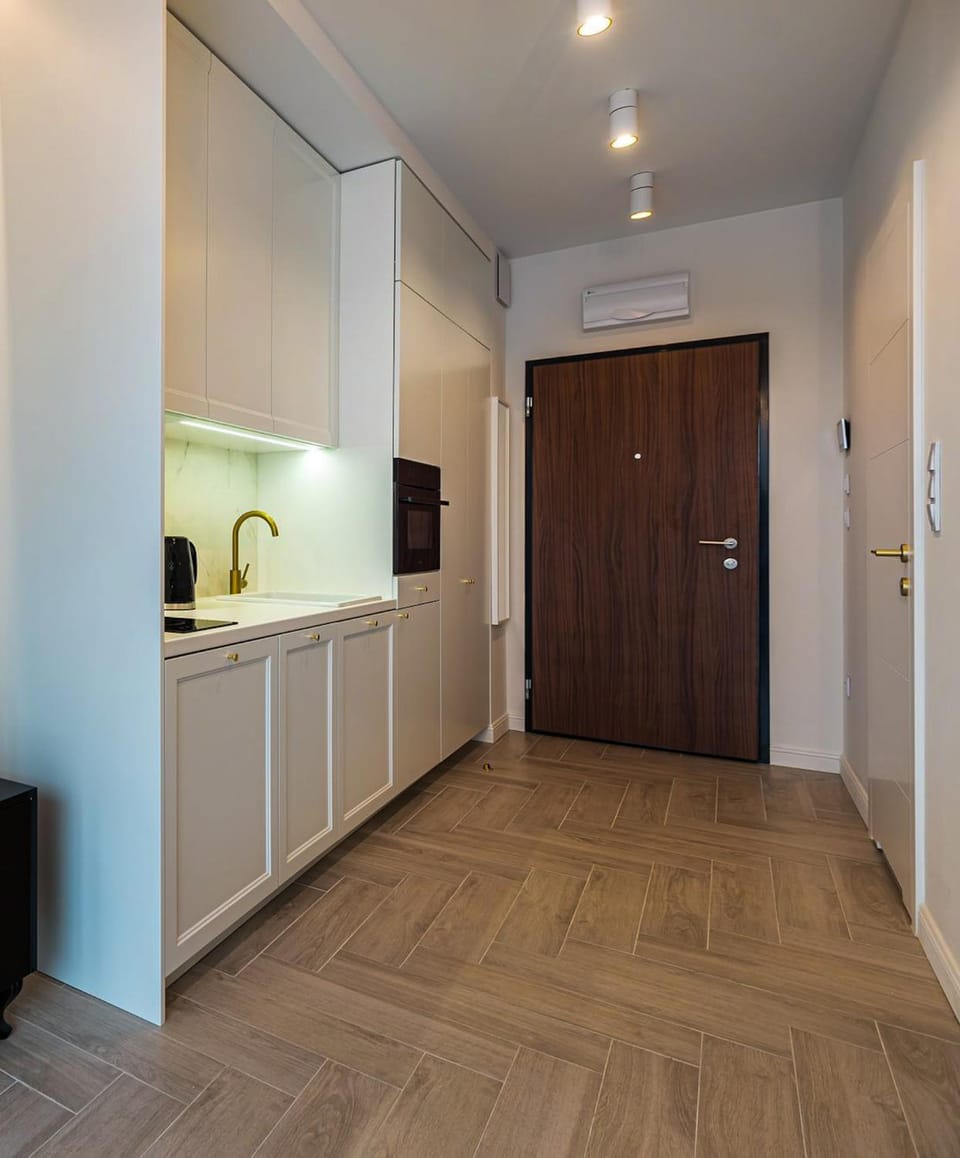Kitchen or kitchenette, wardrobe