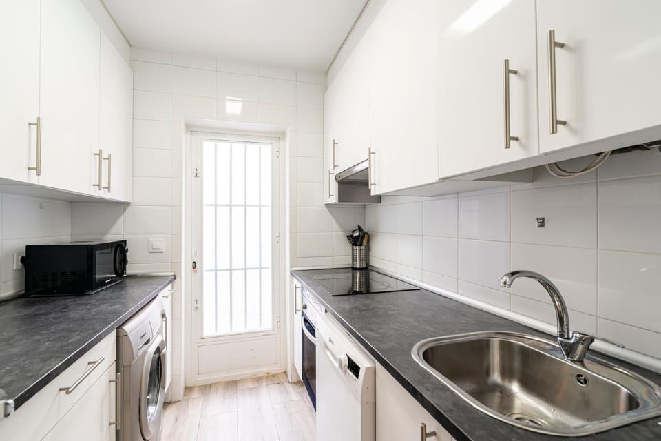 For You Rentals TEMPORAL Nice Chalet 3 Heights Linear City MIS570 Apartment in Madrid