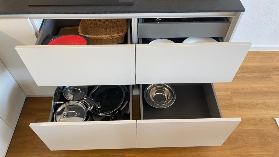 Kitchen or kitchenette, kitchen