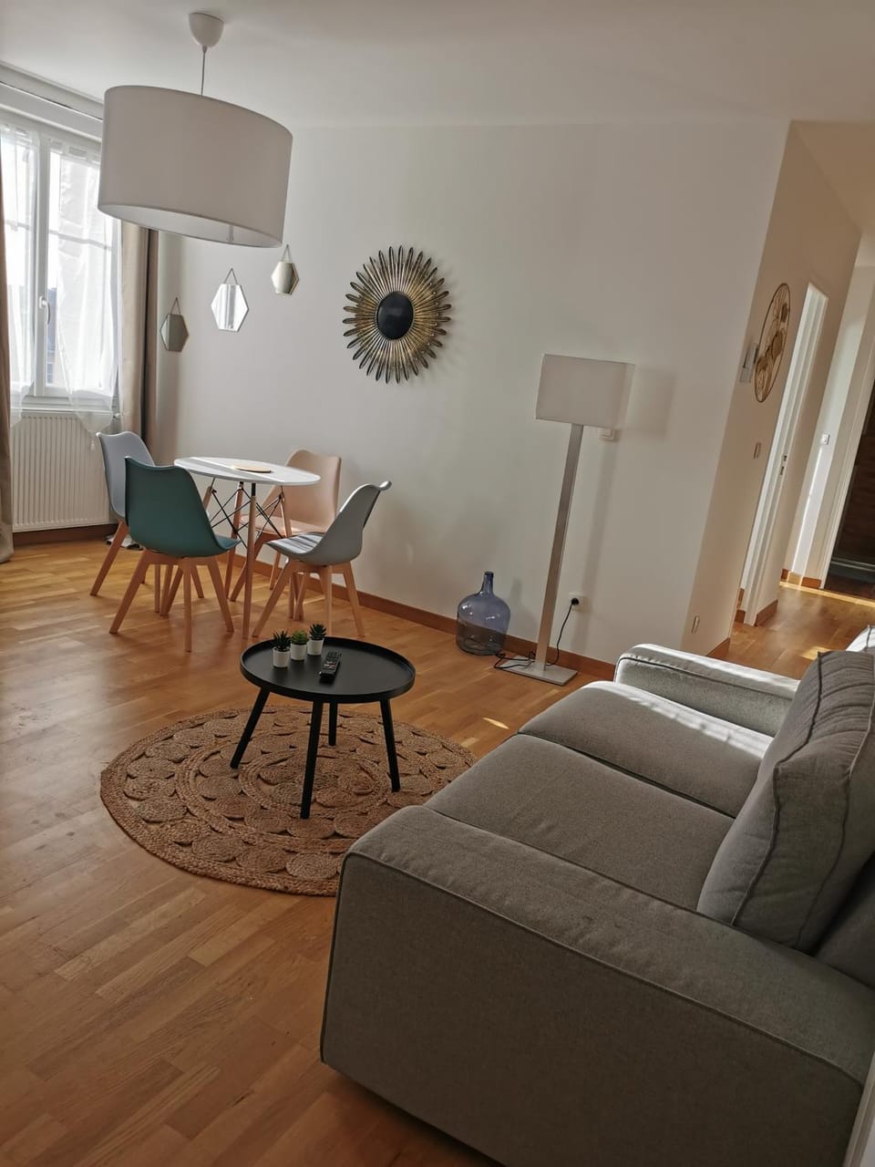 Living room, Dining area