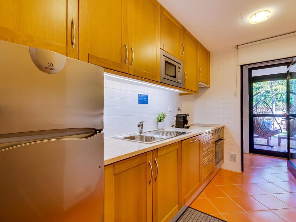 Coffee/tea facilities, Kitchen or kitchenette, dishwasher, minibar, pet friendly, stove