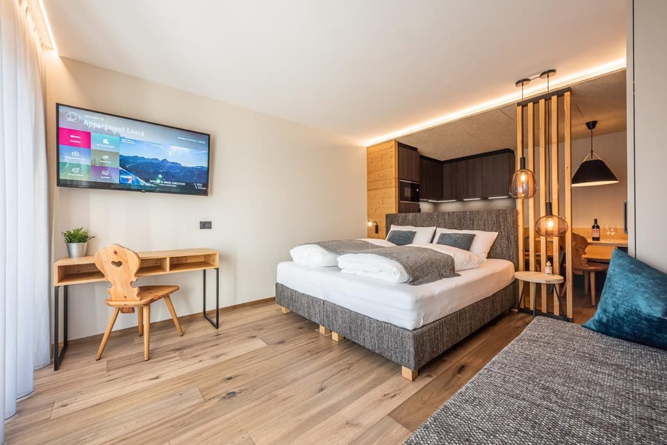 Living room, Bedroom
